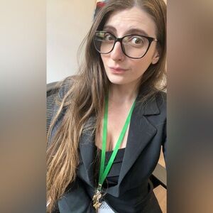 Hi guys! Meet your Posher